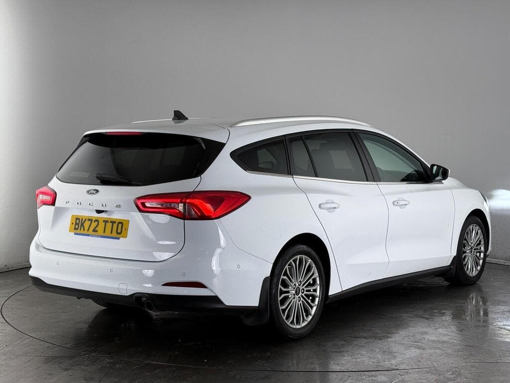 FORD FOCUS 1.0T ECOBOOST TITANIUM X AUTO EURO 6 S S 5DR 2022 27,212... image 8