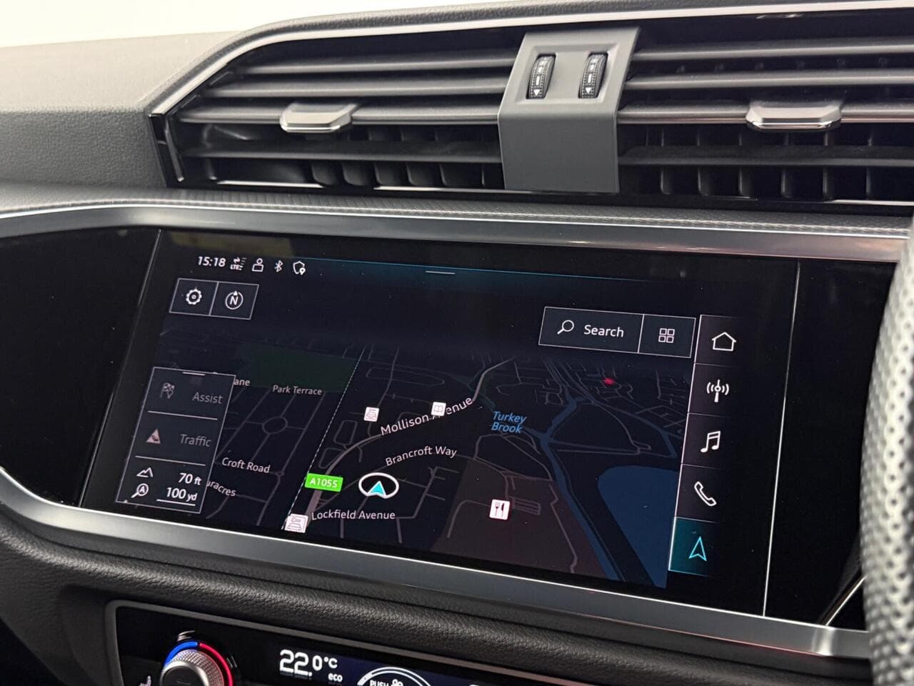 Audi Q3 thumbnail Infotainment System