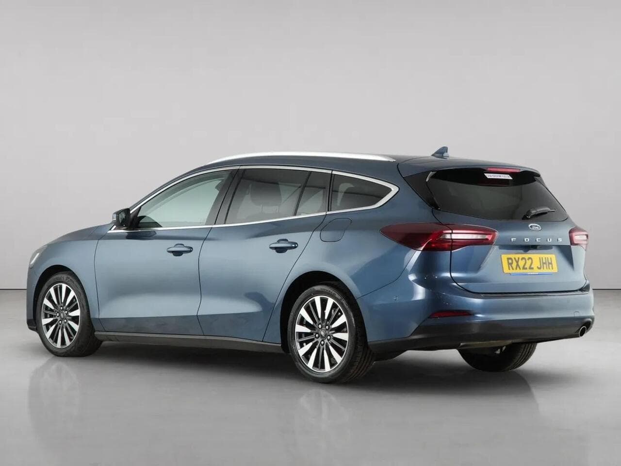 Ford Focus thumbnail Rear Left