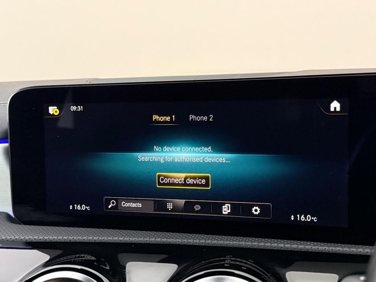Mercedes-Benz CLA thumbnail Infotainment System
