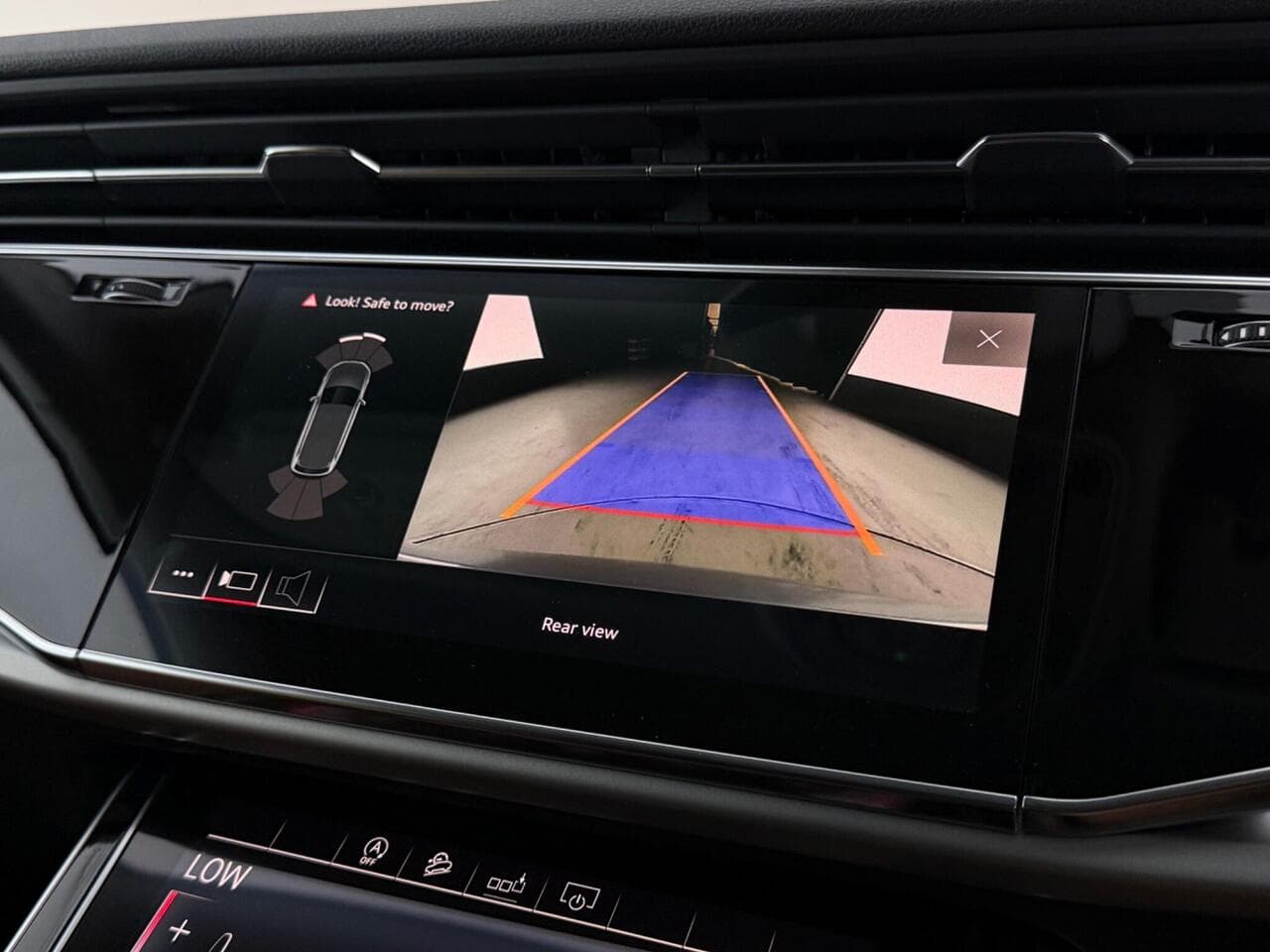 Audi Q7 thumbnail Infotainment System