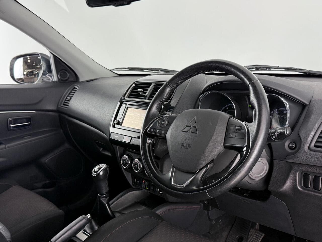 Mitsubishi ASX thumbnail Interior Front