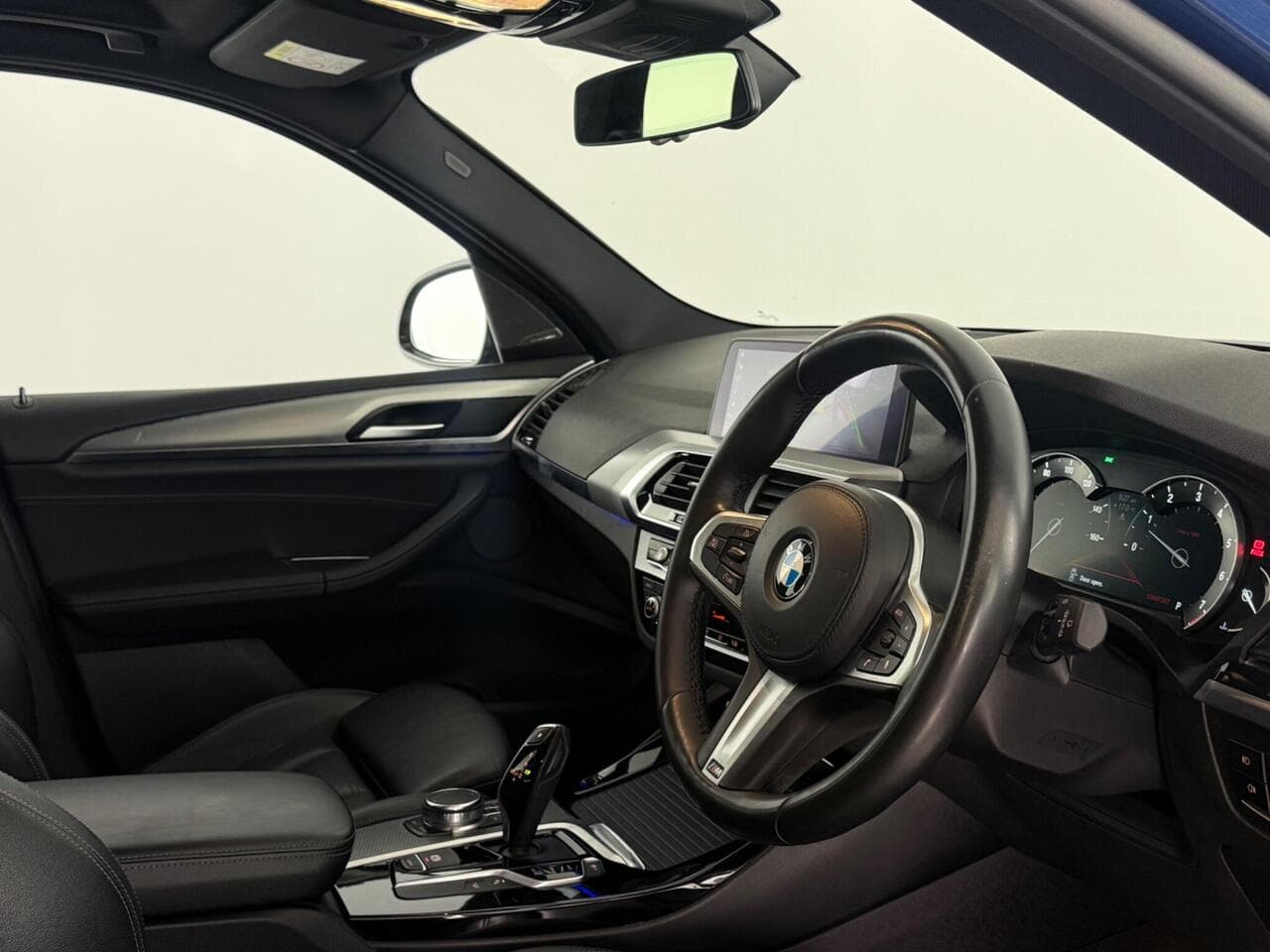 BMW X3 thumbnail Interior Front