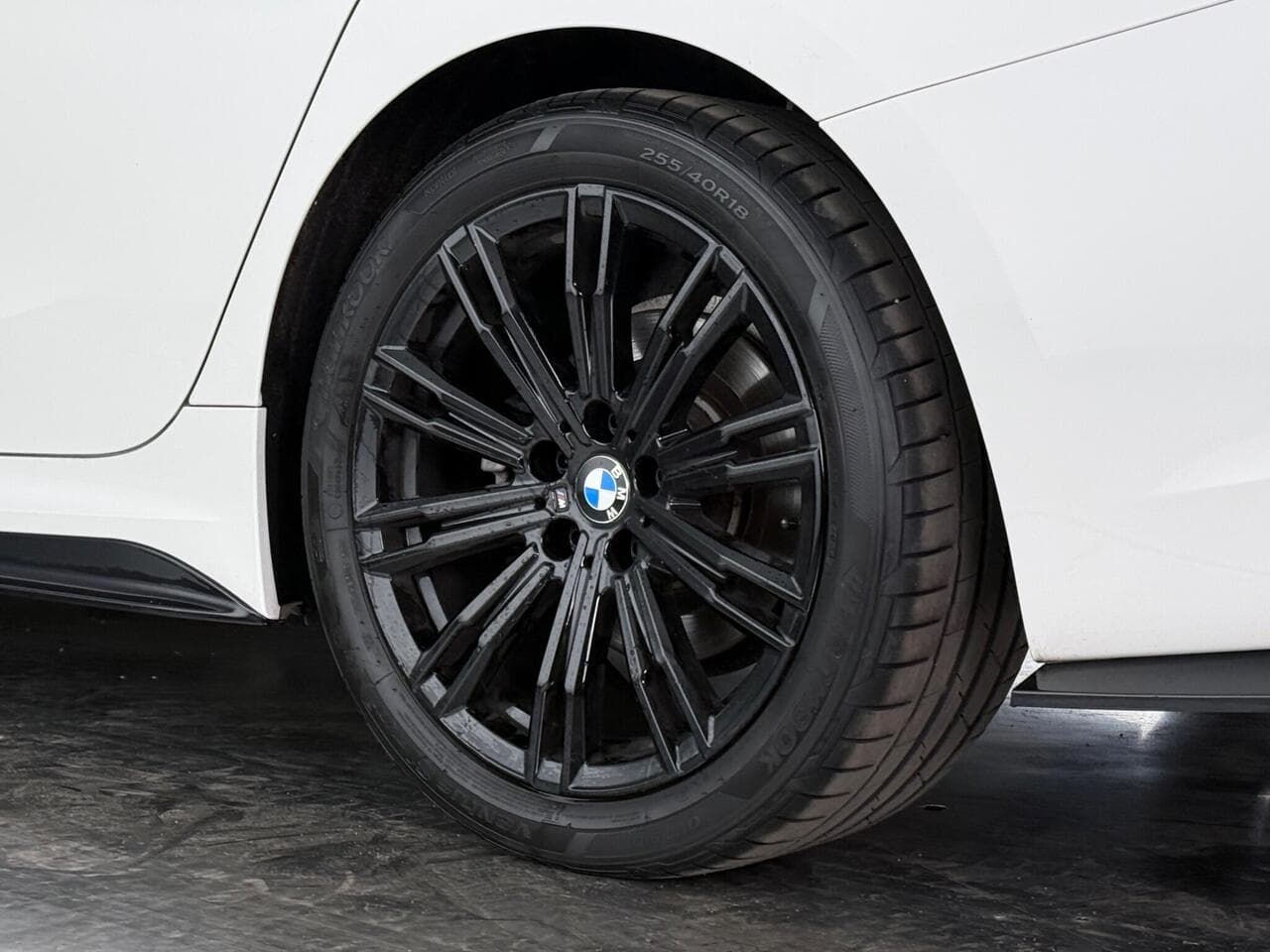 BMW 3 Series thumbnail Wheel