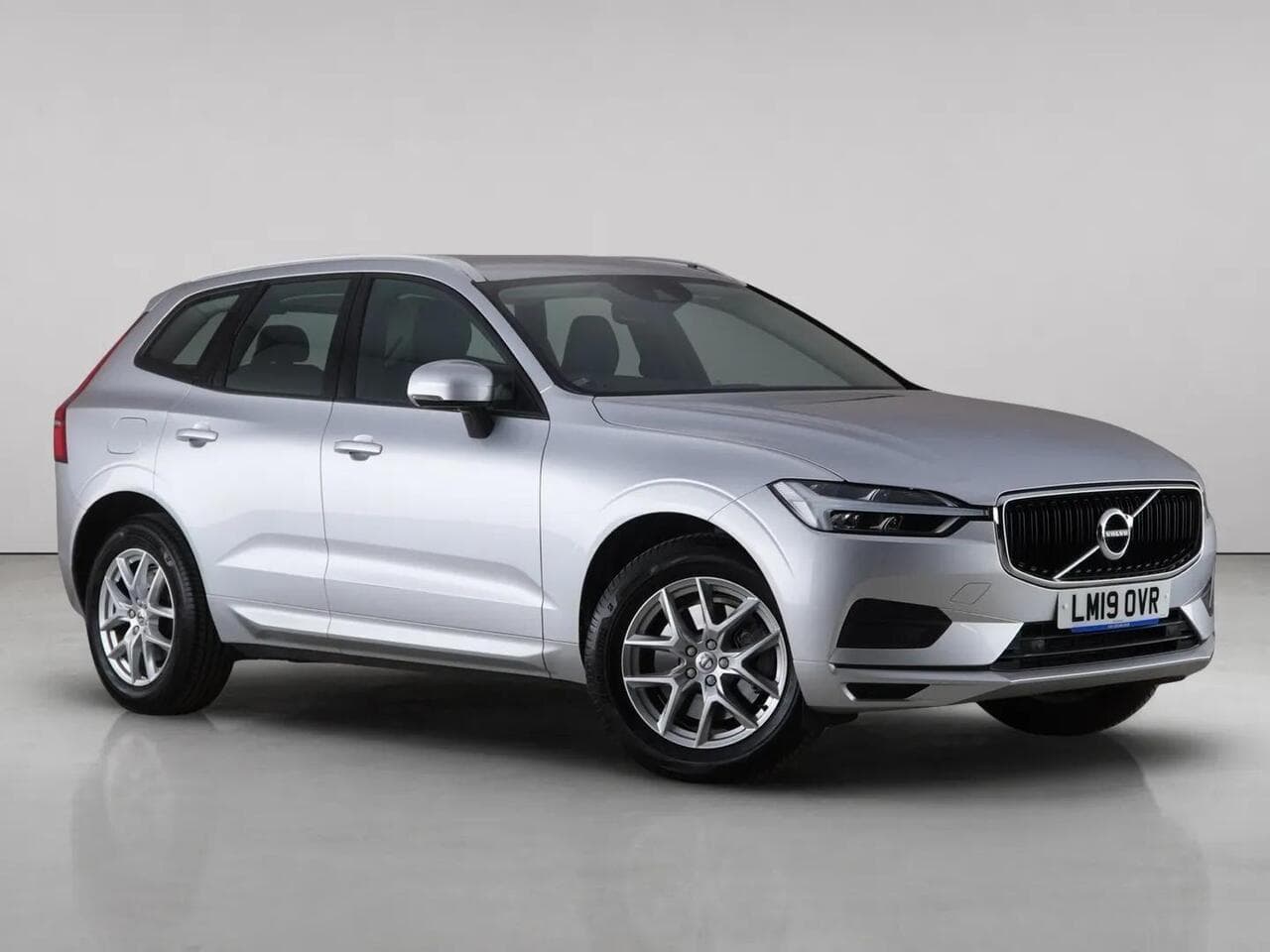 Volvo XC60 - Volvo XC60 2.0 D4 Momentum Auto AWD Euro 6 (s/s) 5dr