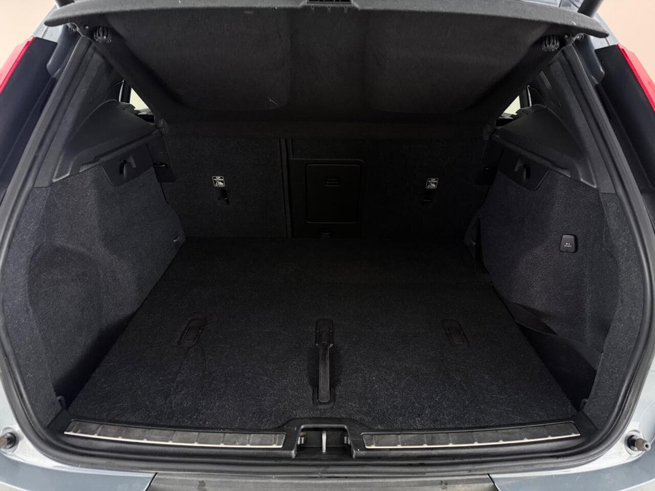 Volvo XC40 thumbnail Boot
