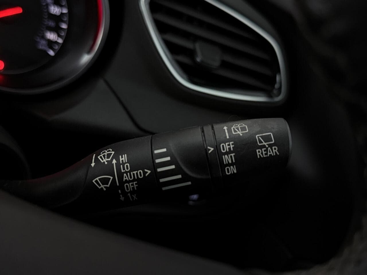 Vauxhall Grandland X thumbnail Misc Controls