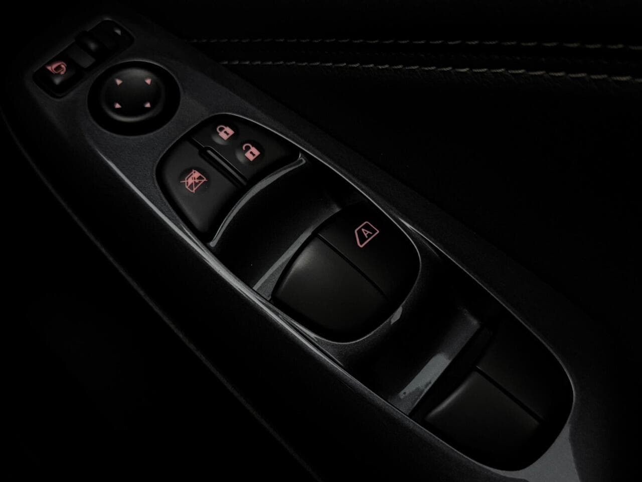 Nissan Juke thumbnail Misc Controls