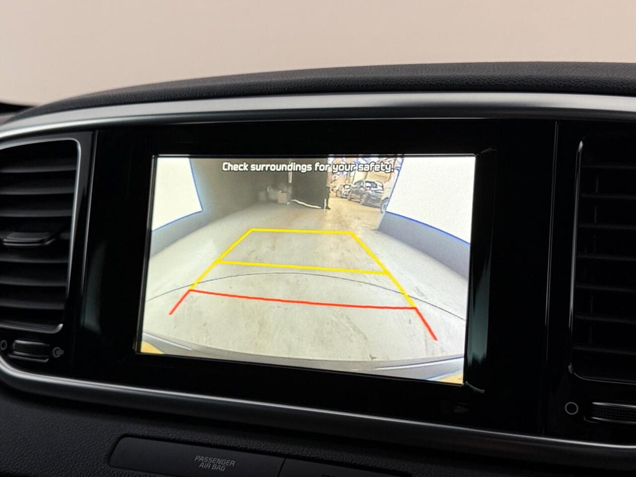 Kia Sportage thumbnail Infotainment System