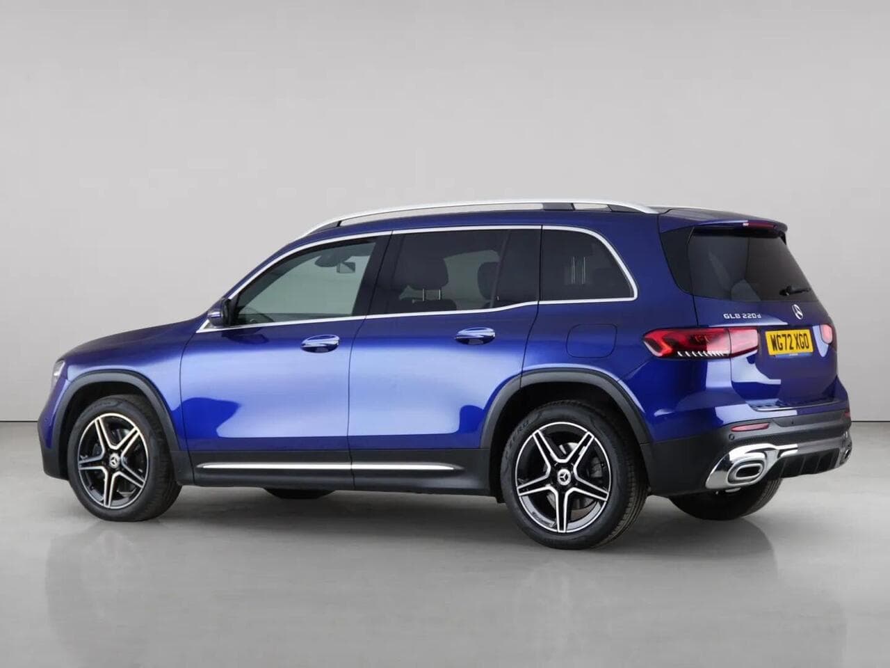 Mercedes-Benz GLB thumbnail Side Left