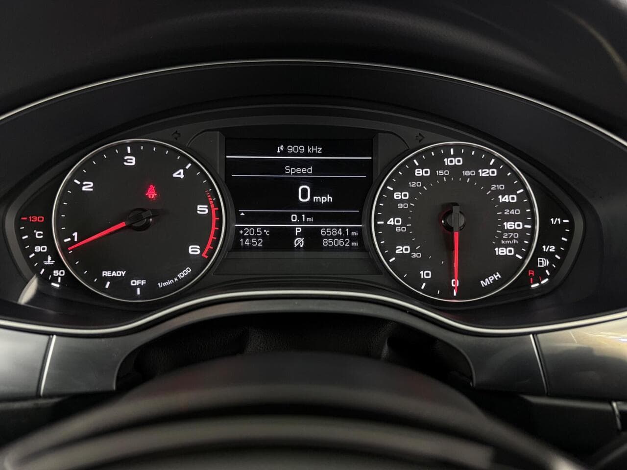 Audi A6 Avant thumbnail Driver Instruments