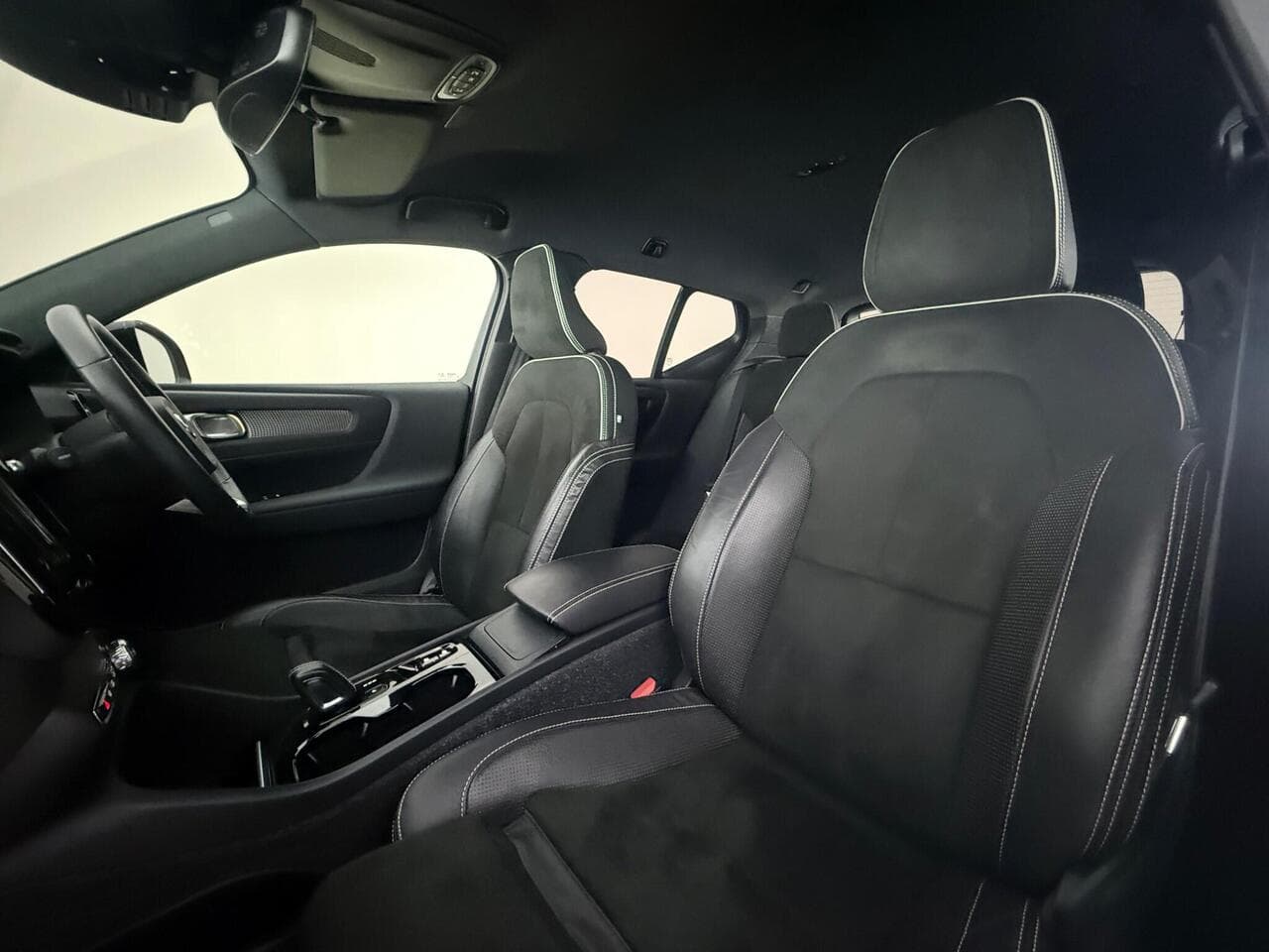 Volvo XC40 thumbnail Seat Front Passenger