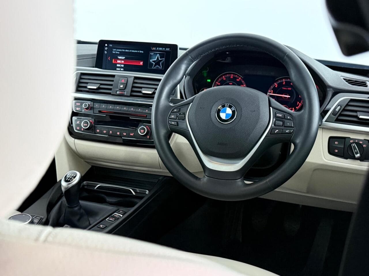 BMW 4 Series Gran Coupe thumbnail Steering Wheel