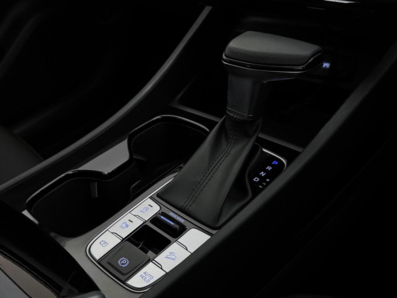 Hyundai TUCSON thumbnail Interior Front
