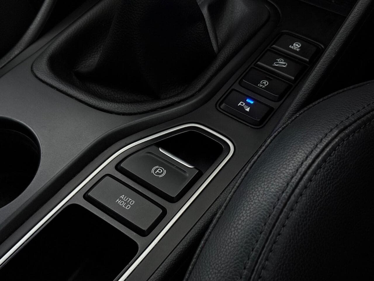 Hyundai TUCSON thumbnail Misc Controls