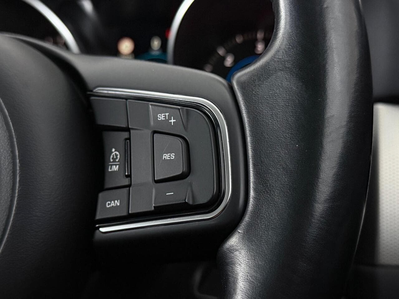 Jaguar XF thumbnail Misc Controls