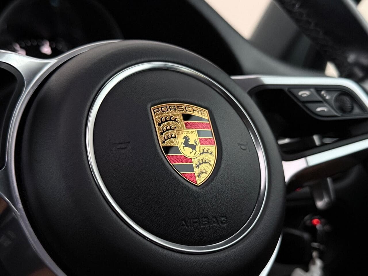 Porsche Macan thumbnail Steering Wheel