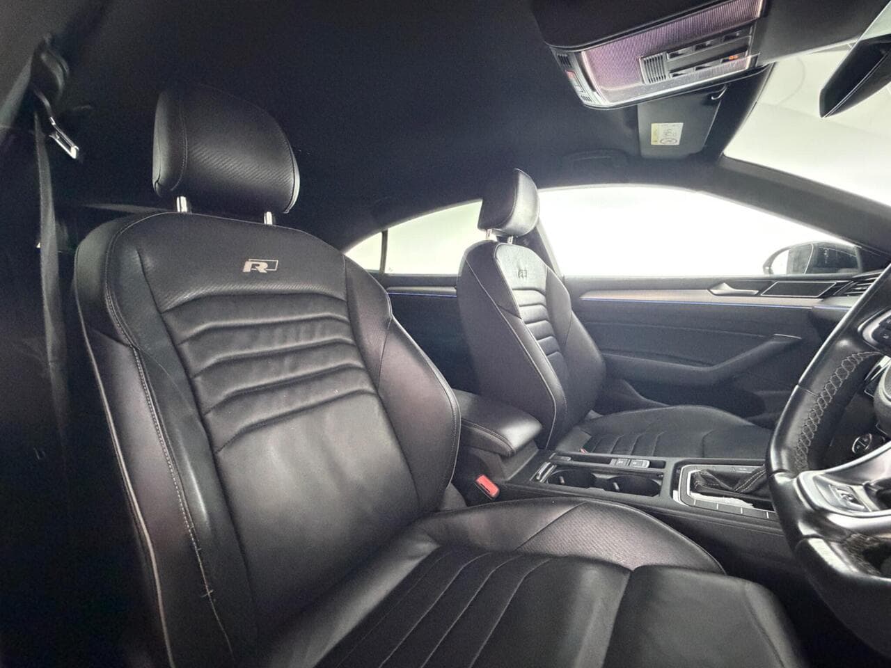 Volkswagen Arteon thumbnail Seat Driver