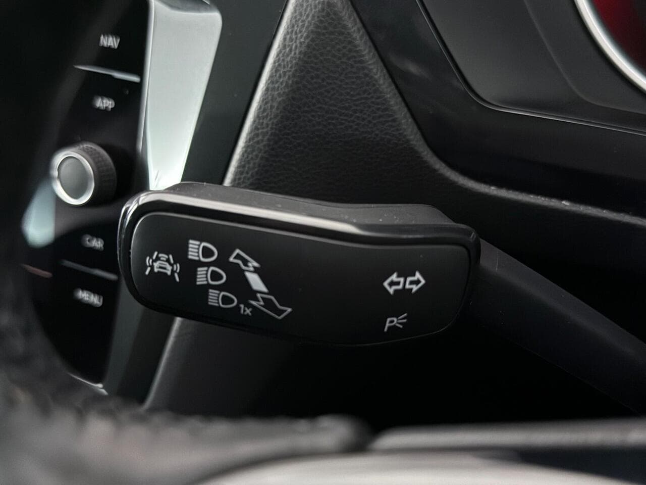 Volkswagen Tiguan thumbnail Misc Controls