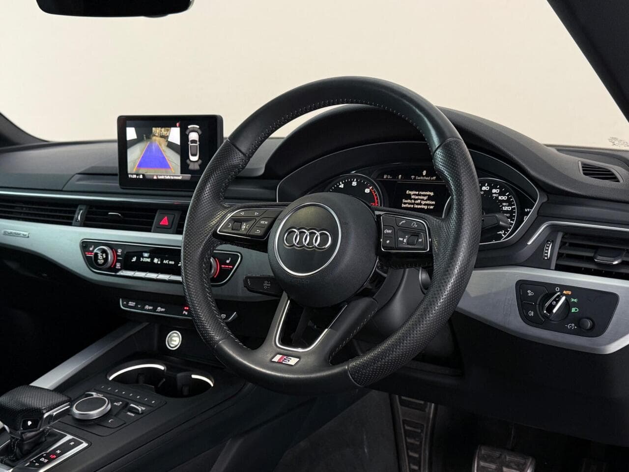 Audi A5 Cabriolet thumbnail Steering Wheel