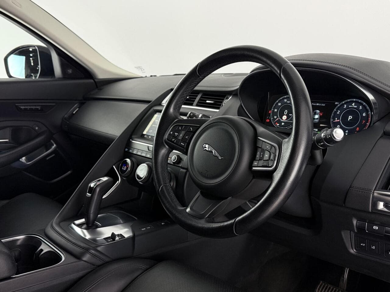 Jaguar E-PACE thumbnail Interior Front