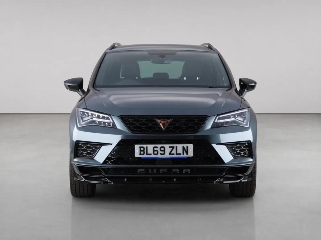 SEAT CUPRA Ateca thumbnail Front