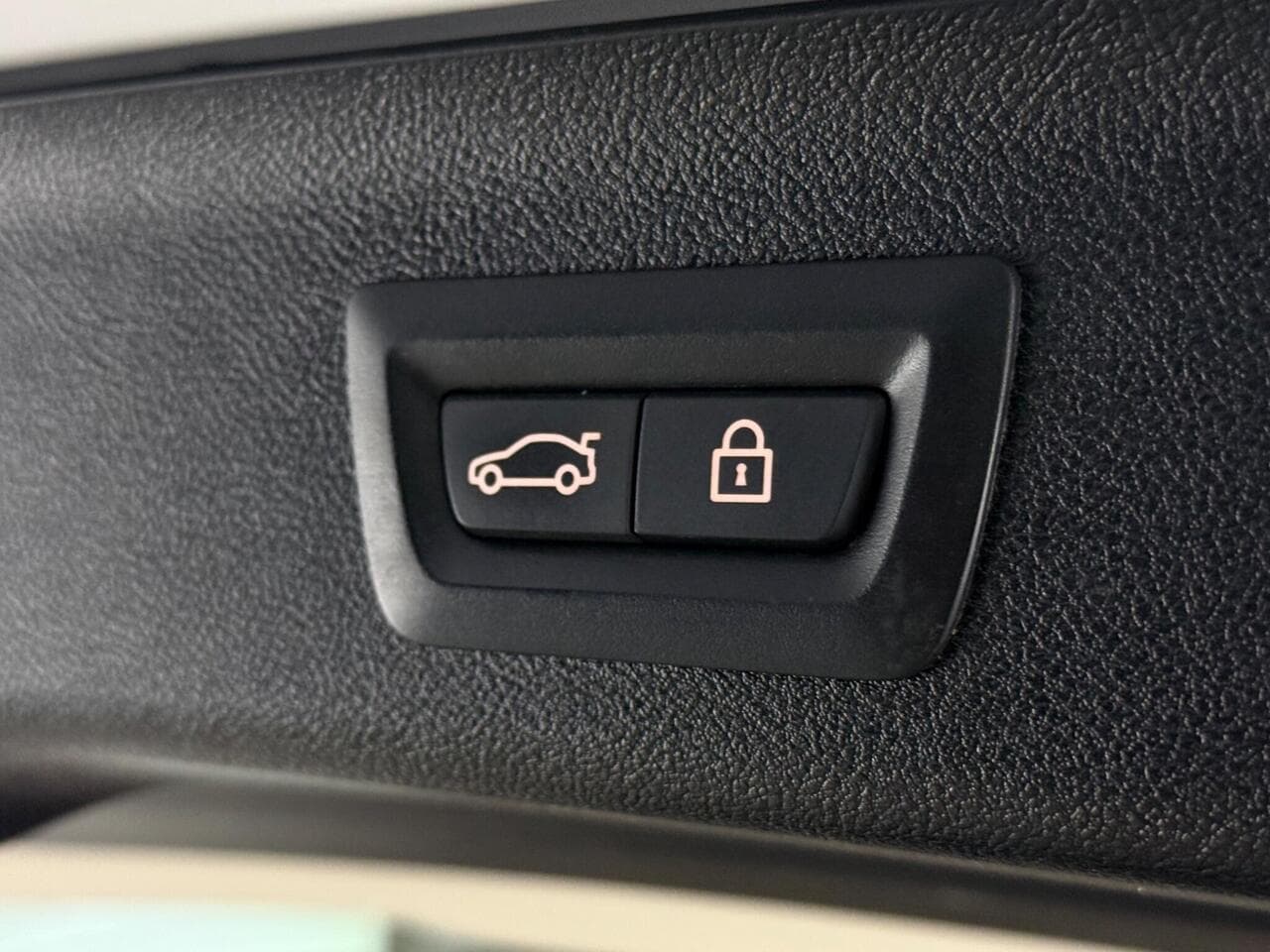 BMW 5 Series thumbnail Misc Controls