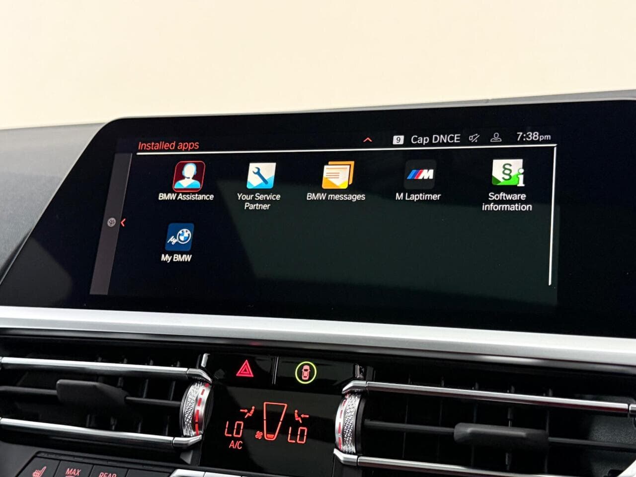 BMW 3 Series thumbnail Infotainment System