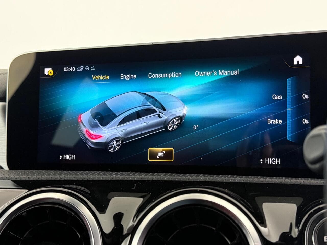 Mercedes-Benz CLA thumbnail Infotainment System