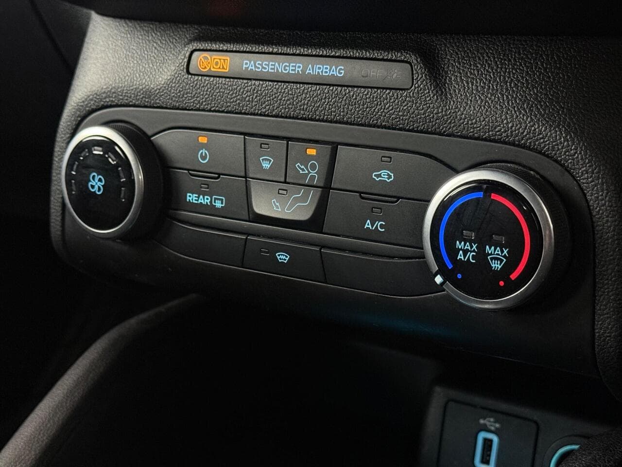 Ford Focus thumbnail Misc Controls