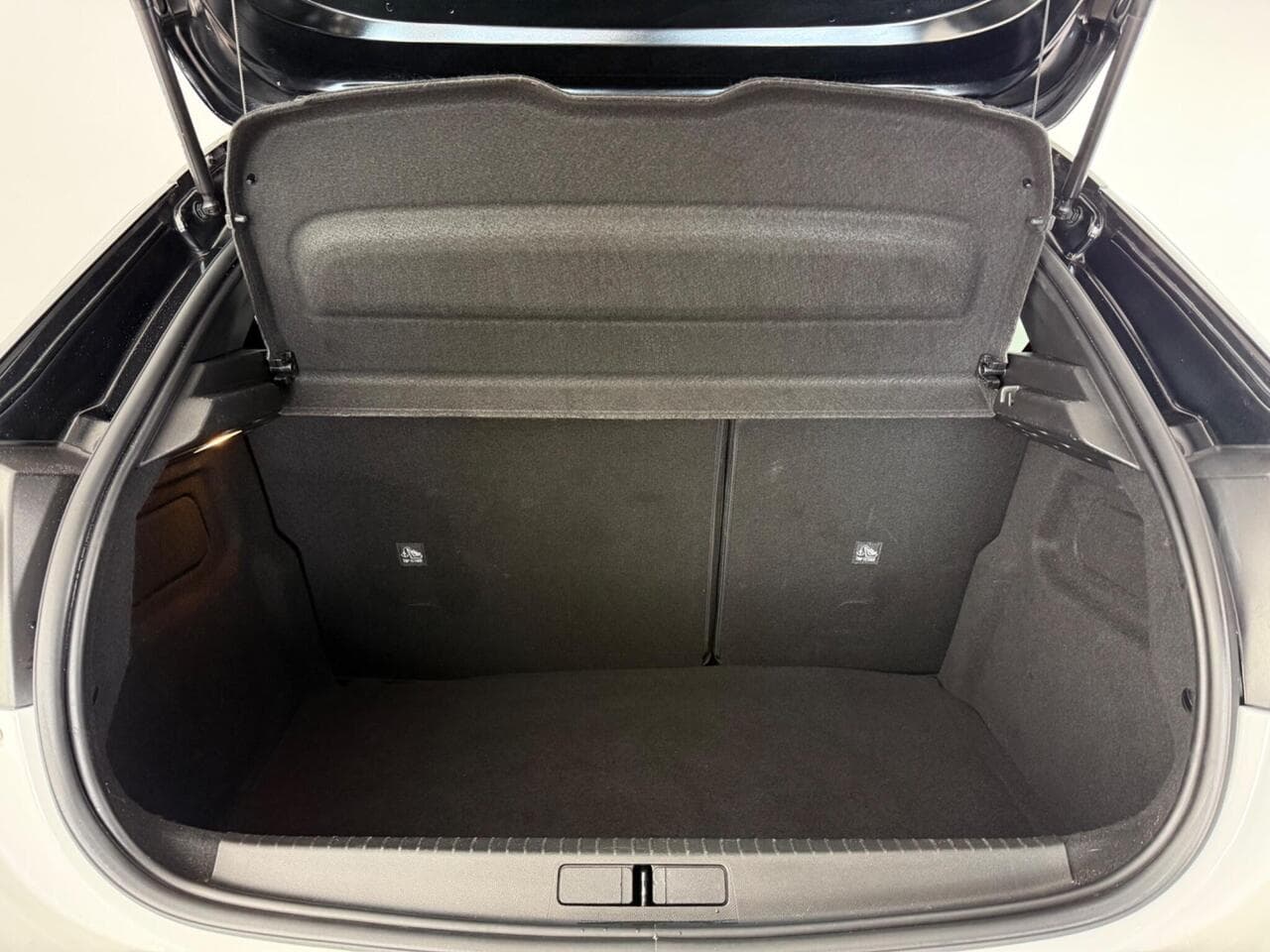 Vauxhall Corsa thumbnail Boot