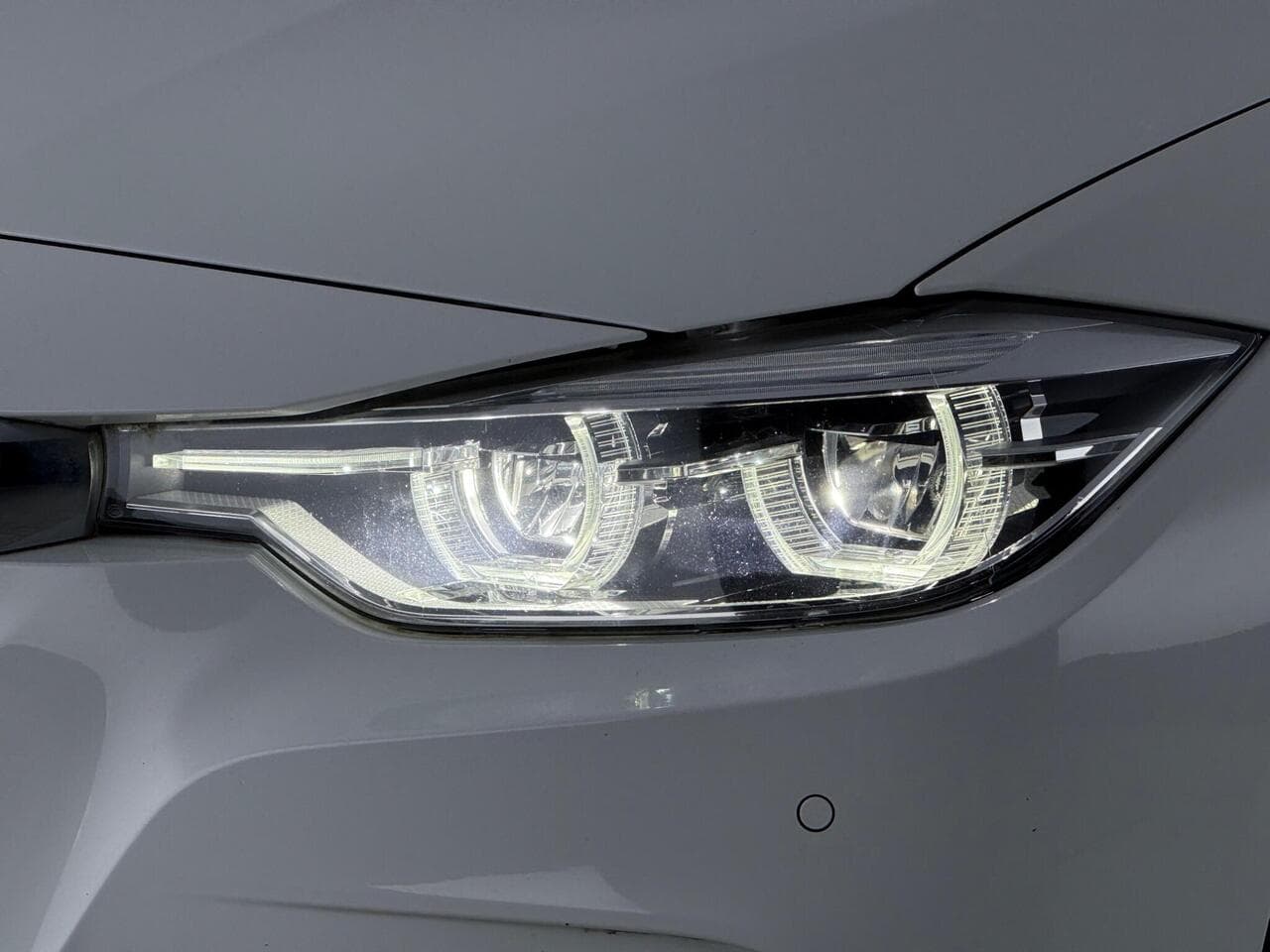 BMW 3 Series thumbnail Lights Front