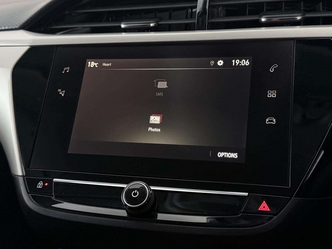 Vauxhall Corsa thumbnail Infotainment System