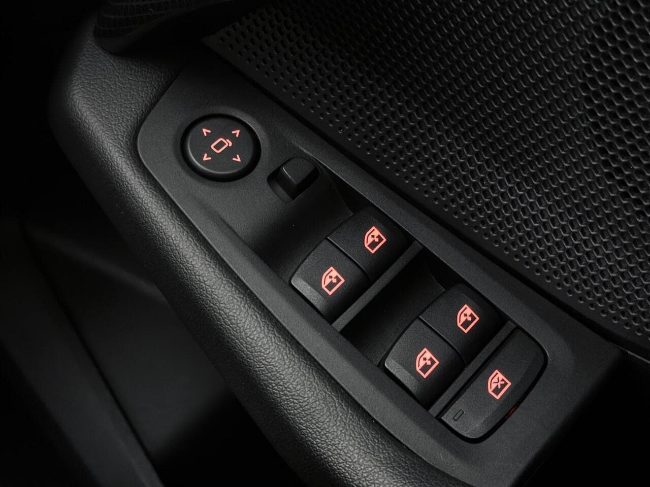 BMW 1 Series thumbnail Misc Controls