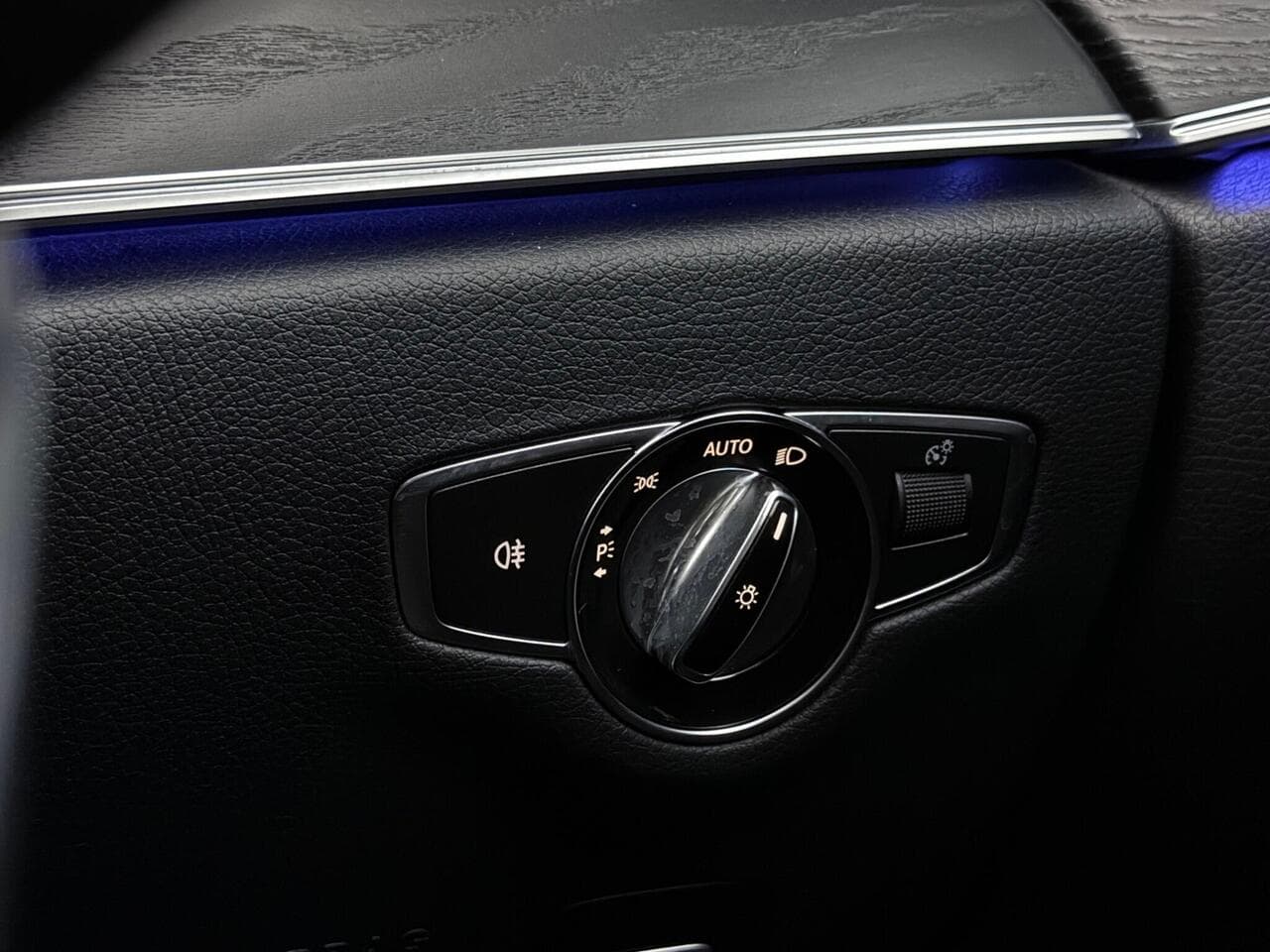 Mercedes-Benz E Class thumbnail Misc Controls