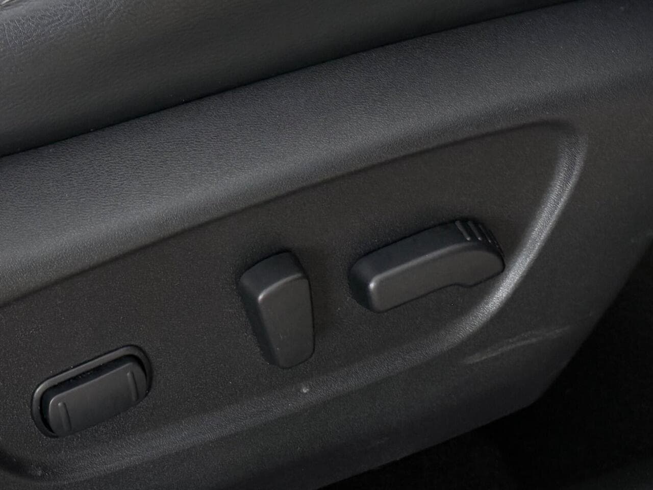 Nissan X-Trail thumbnail Misc Controls