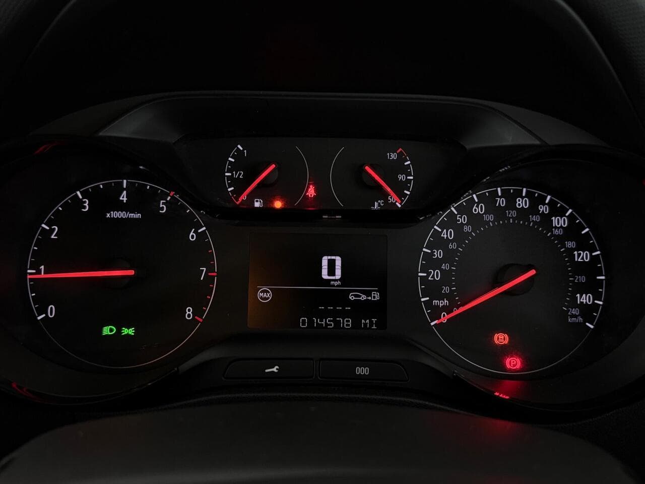 Vauxhall Crossland thumbnail Driver Instruments