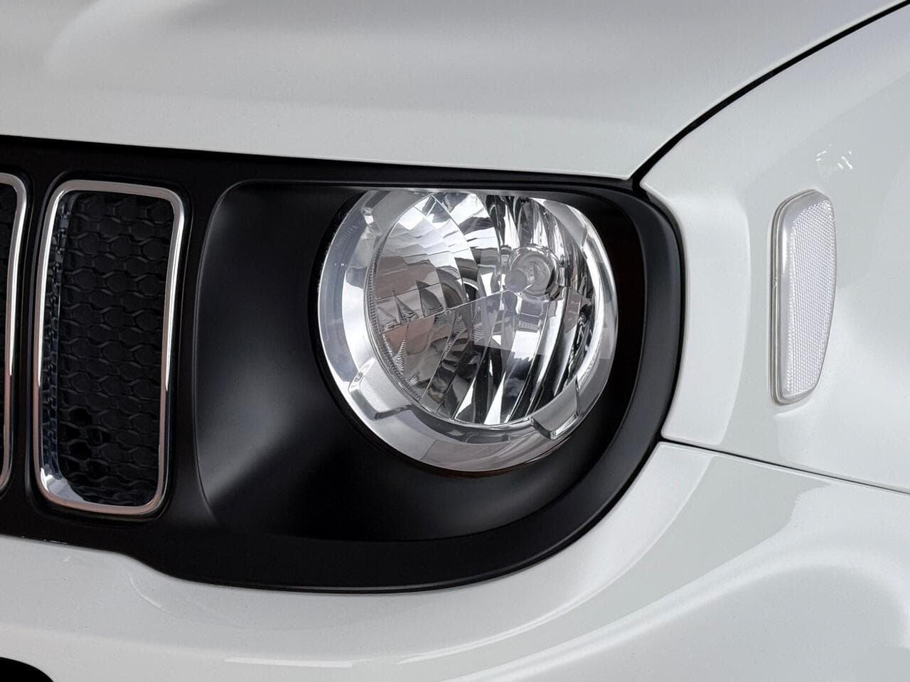 Jeep Renegade thumbnail Lights Front
