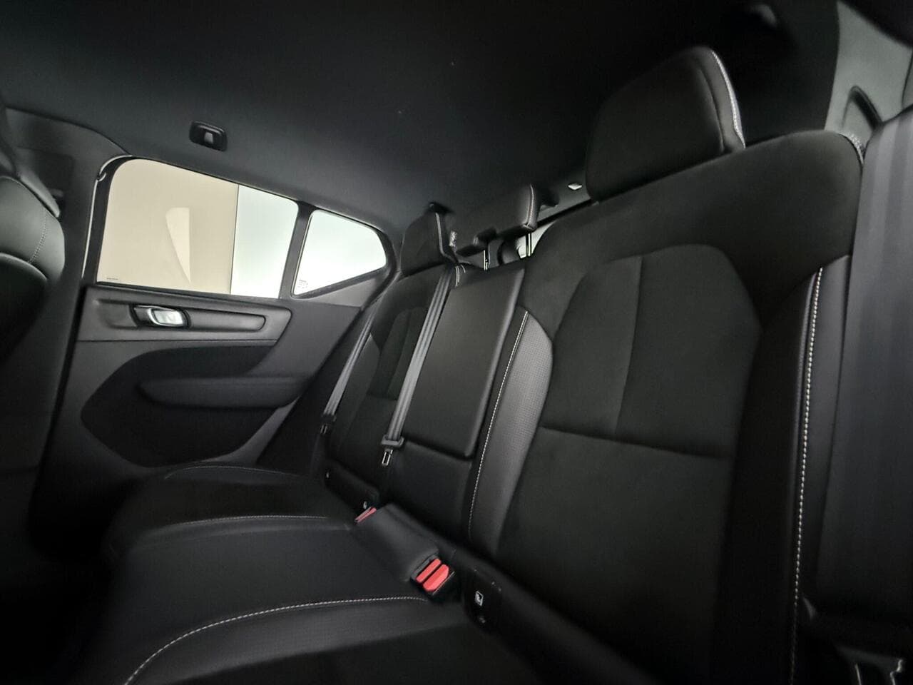 Volvo XC40 thumbnail Seats Rear