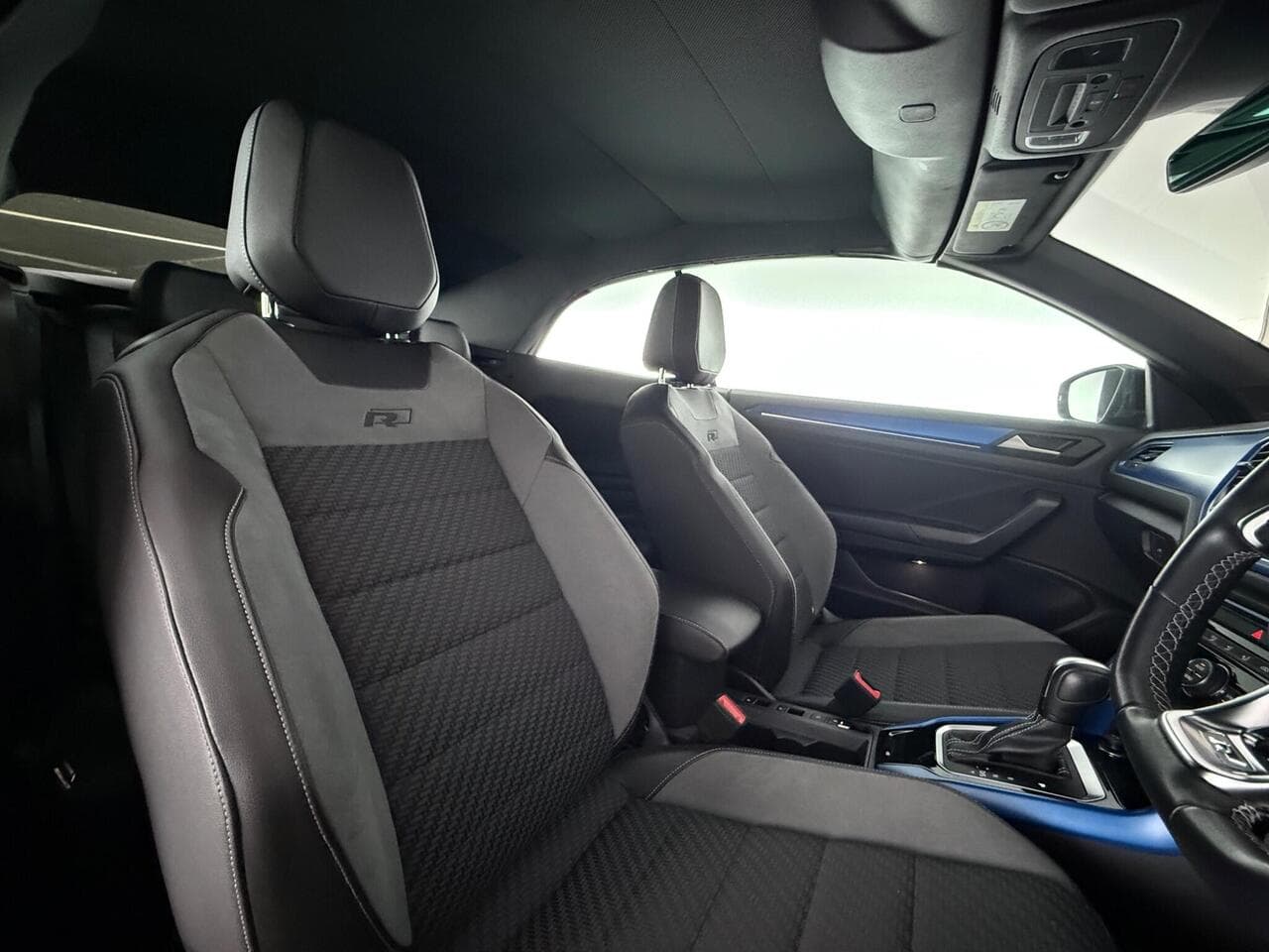 Volkswagen T-Roc thumbnail Seat Driver