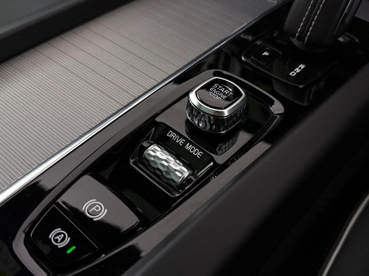 Volvo XC60 thumbnail Misc Controls