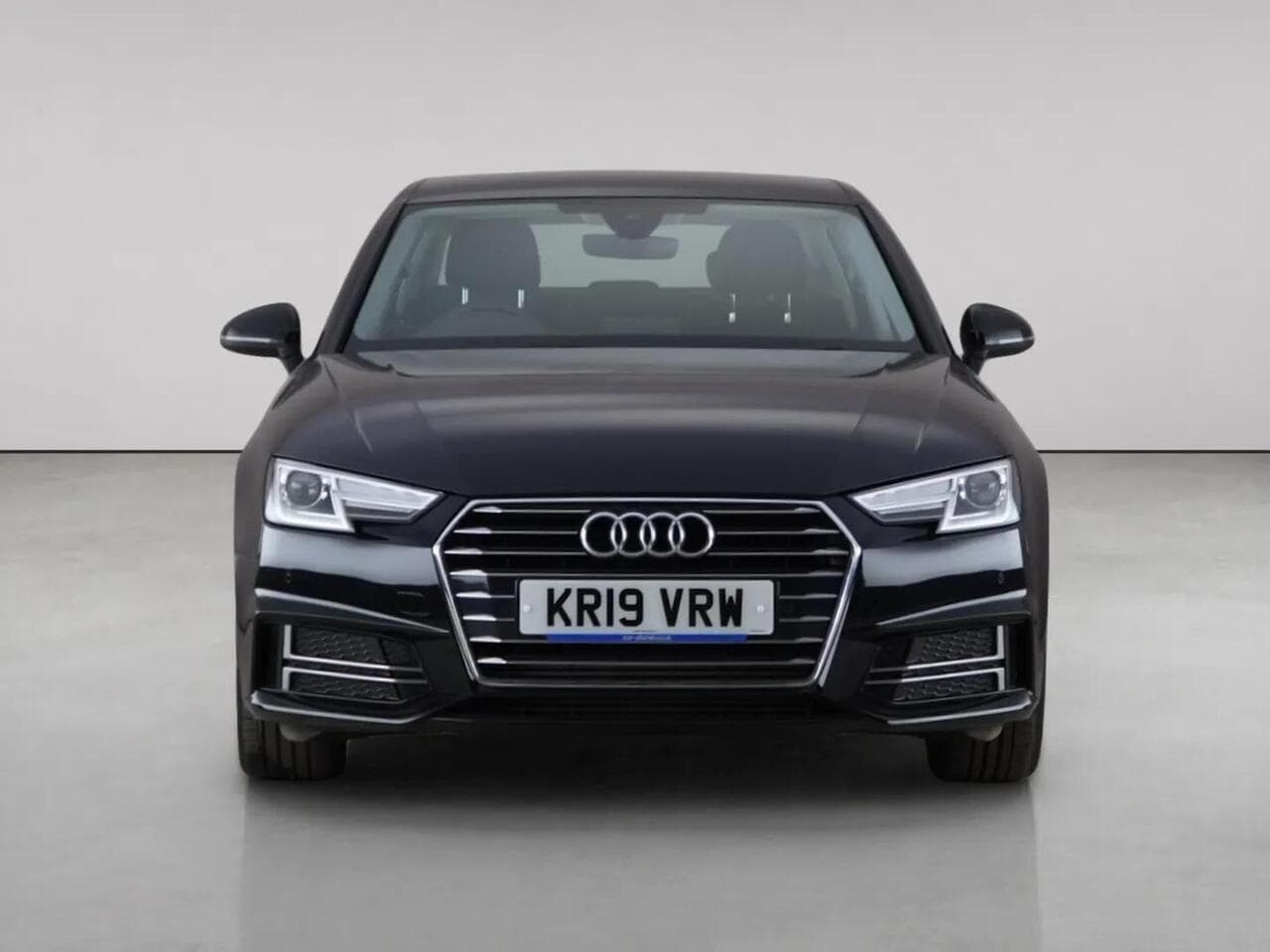 Audi A4 thumbnail Front