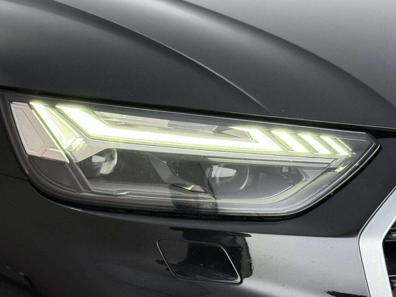 Audi Q5 thumbnail Lights Front