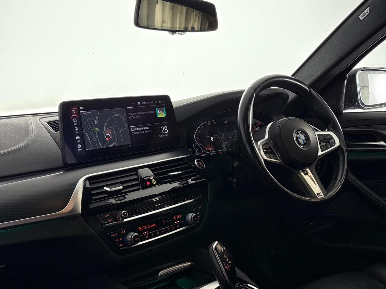 BMW 5 Series thumbnail Interior Front