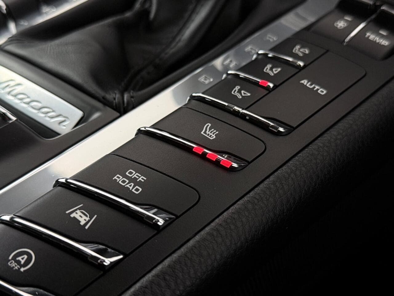 Porsche Macan thumbnail Misc Controls