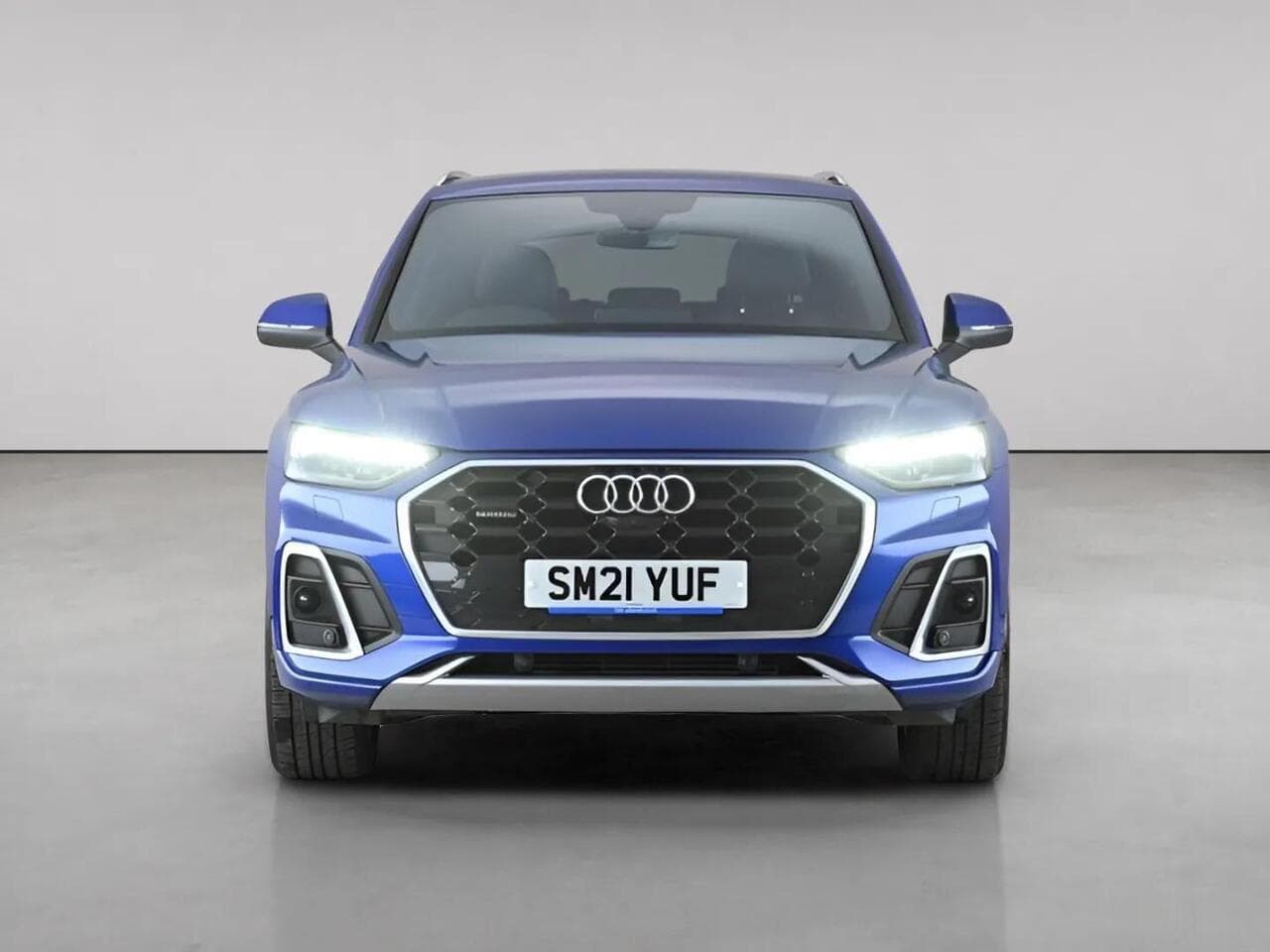 Audi Q5 thumbnail Front