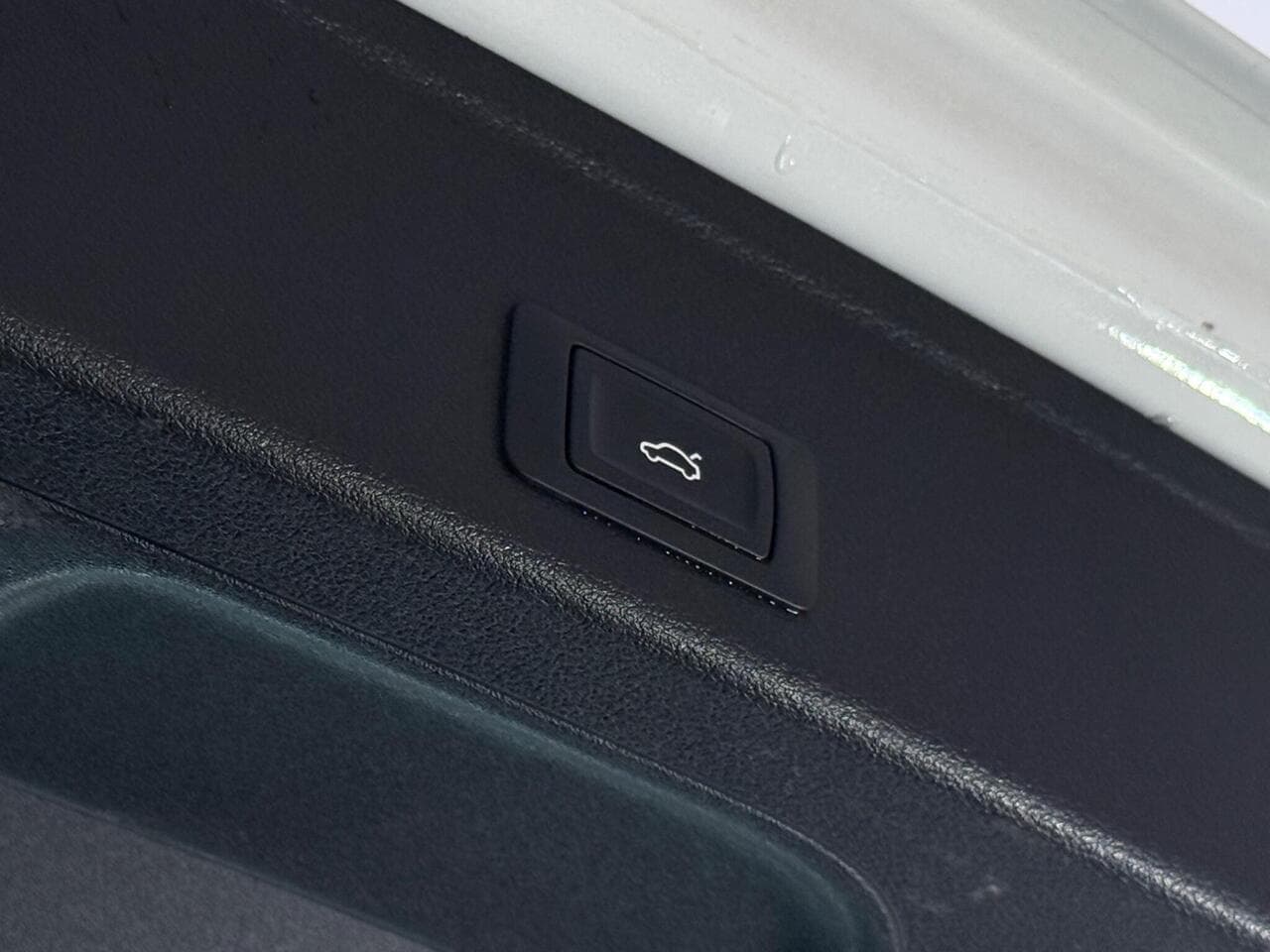 Audi A4 Avant thumbnail Misc Controls