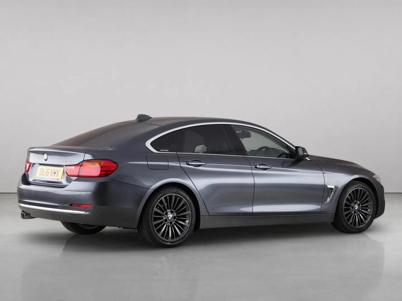 BMW 4 Series Gran Coupe thumbnail Side Right