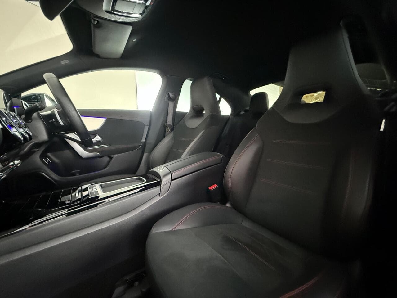 Mercedes-Benz CLA thumbnail Seat Front Passenger