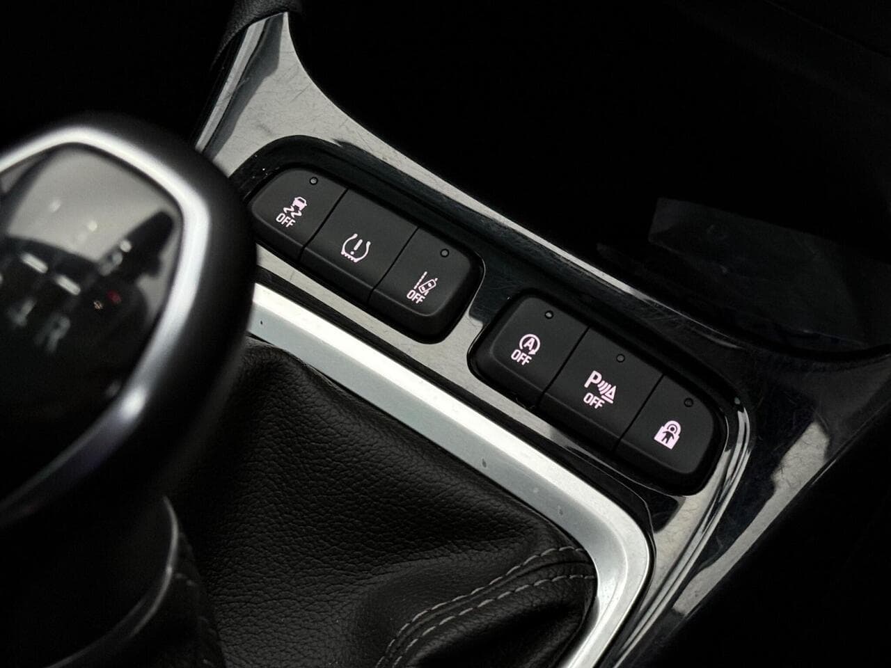 Vauxhall Crossland thumbnail Misc Controls